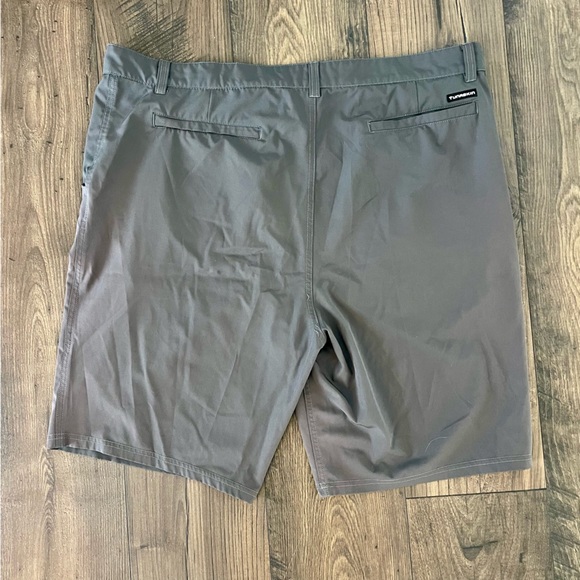 Tunaskin Mens Gray/Charcoal Shoal Hybrid Chino Shorts - Picture 2 of 7